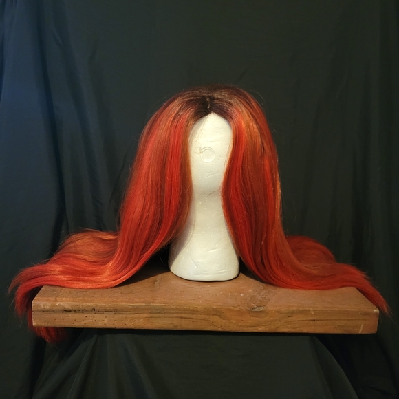 Beautiful Red Wig - Picture 4 of 4
